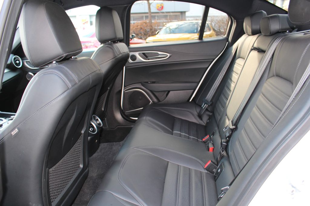 Alfa Romeo Giulia 2022