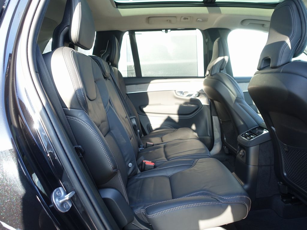 Volvo XC90 2025