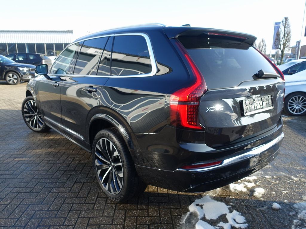 Volvo XC90 2025
