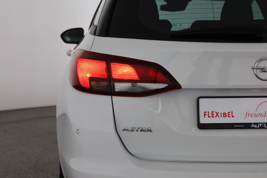 Opel Astra 2021