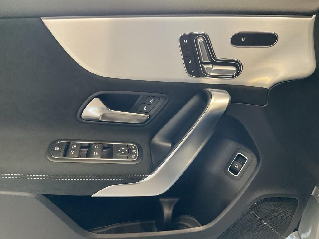 Mercedes-Benz A 250 2025