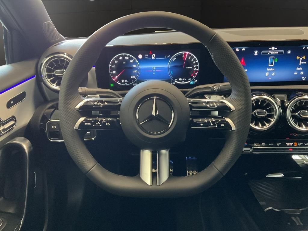 Mercedes-Benz A 250 2025