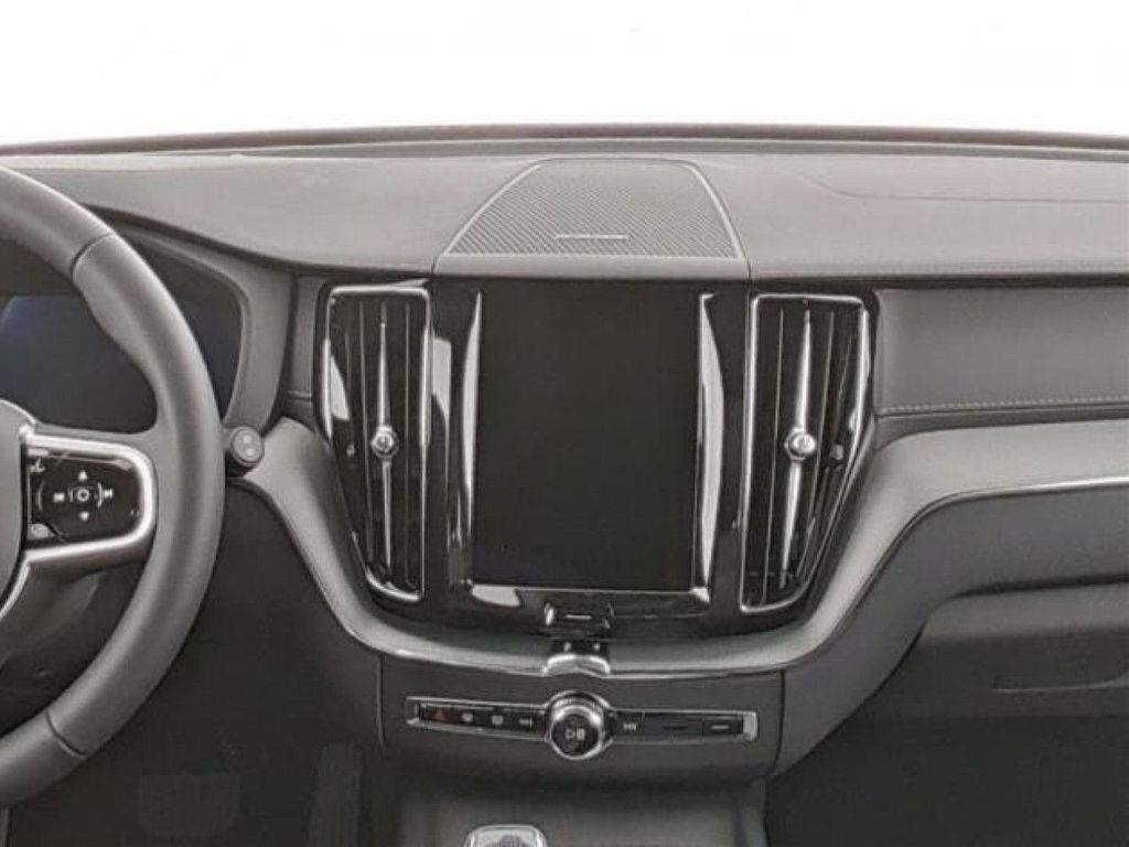 Volvo XC60 2025
