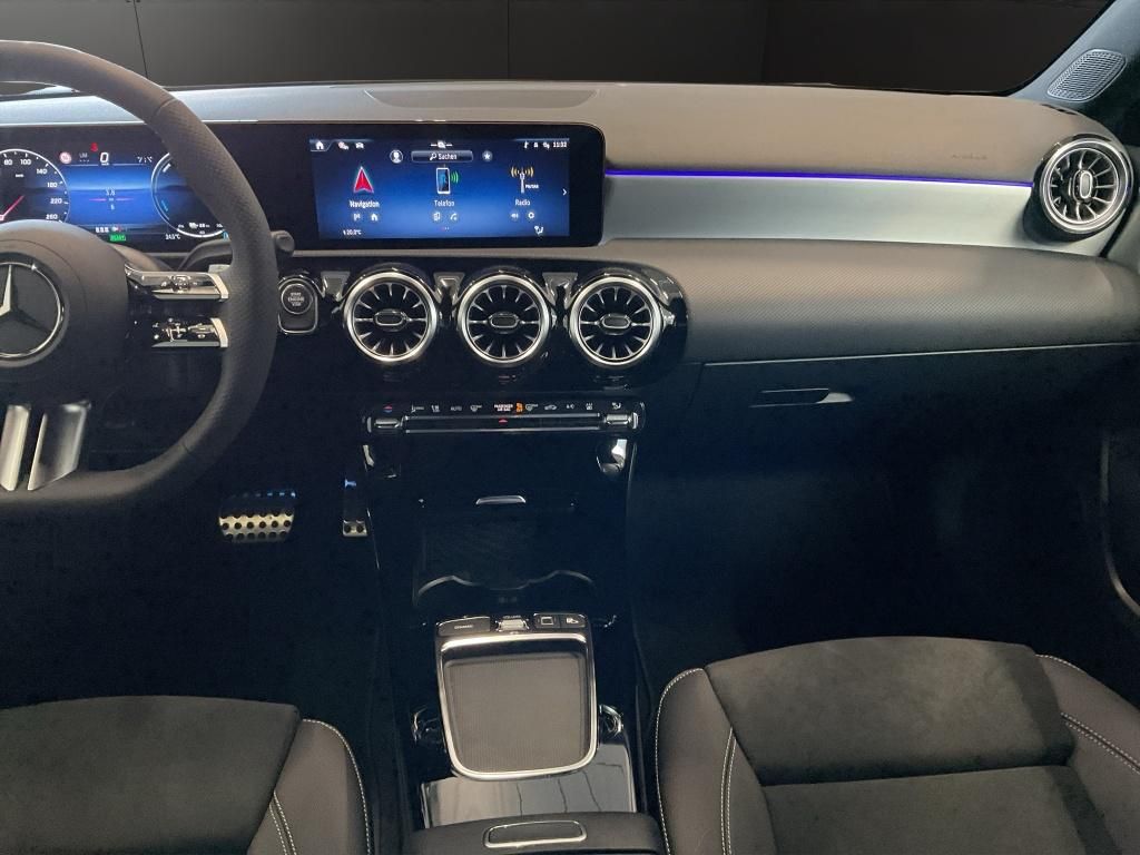 Mercedes-Benz A 250 2025