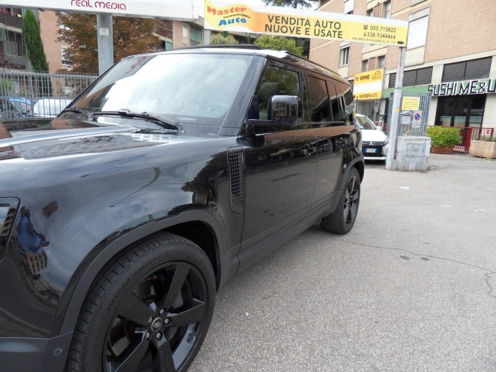 Land Rover Defender 2022