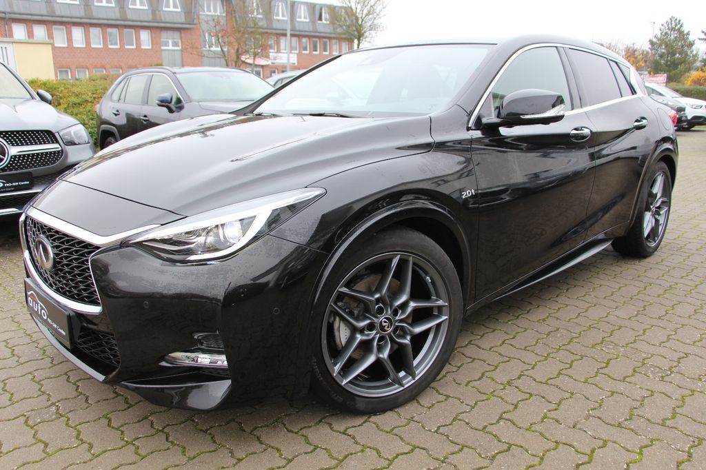 Infiniti Q30 2019