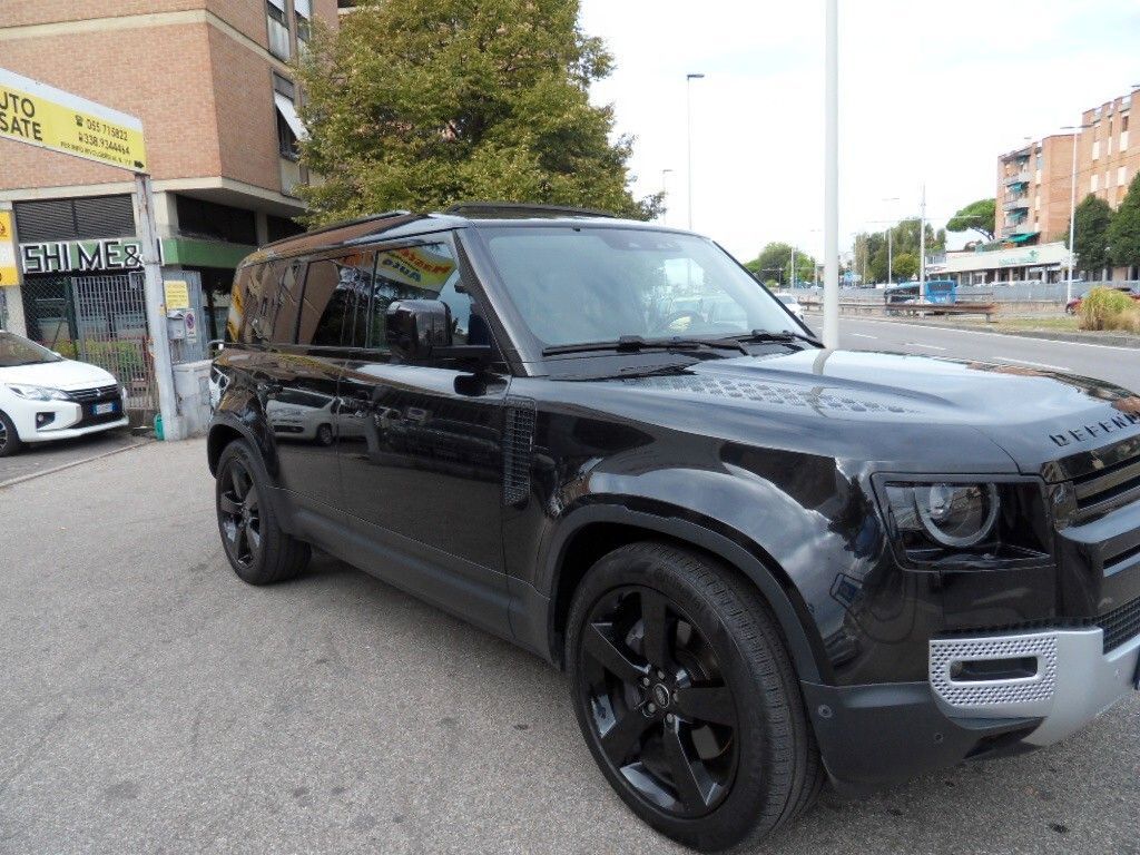 Land Rover Defender 2022