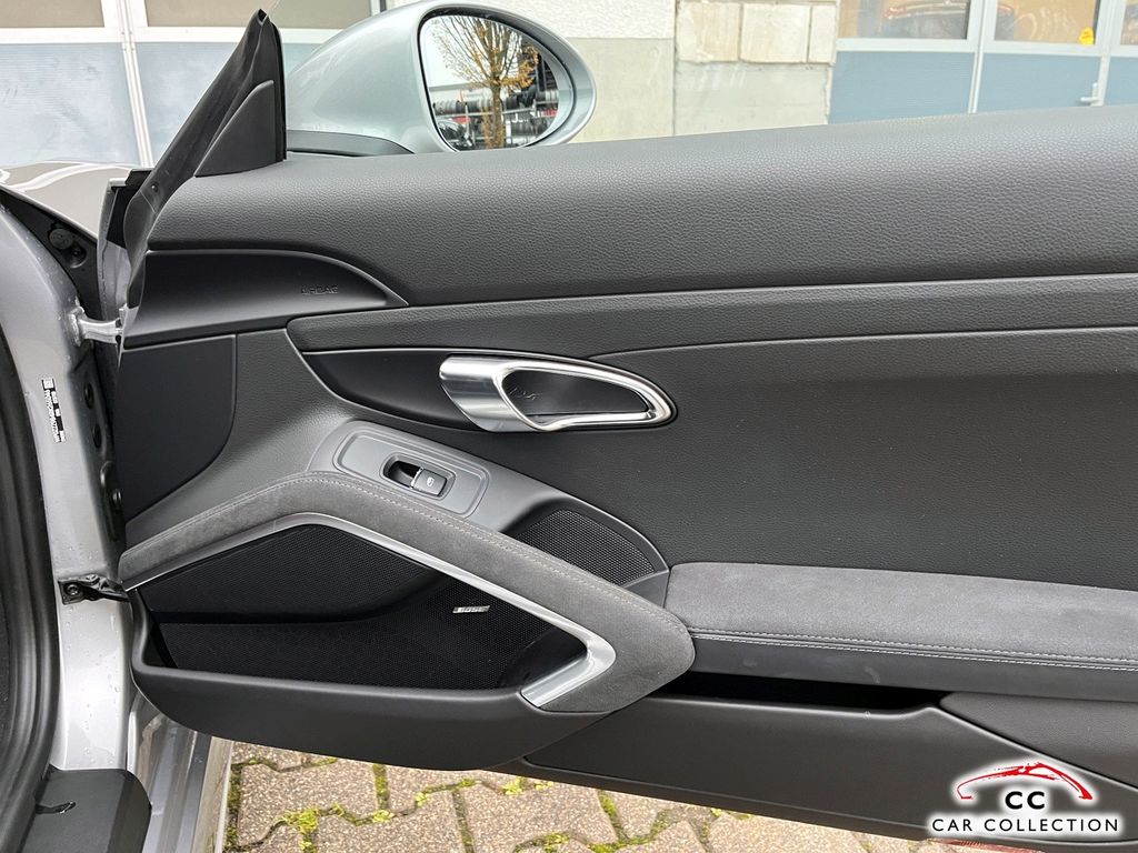 Porsche Cayman 2023