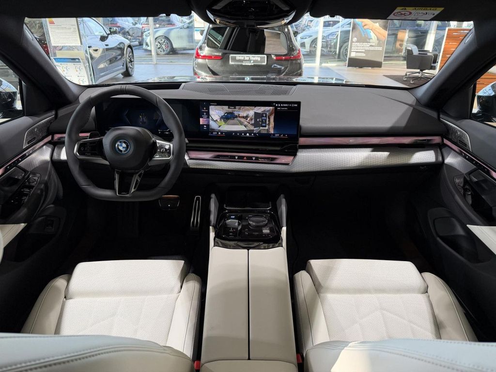 BMW i5