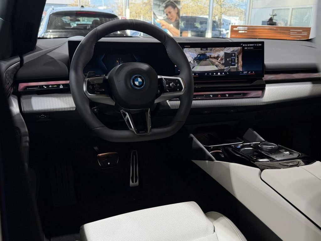 BMW i5
