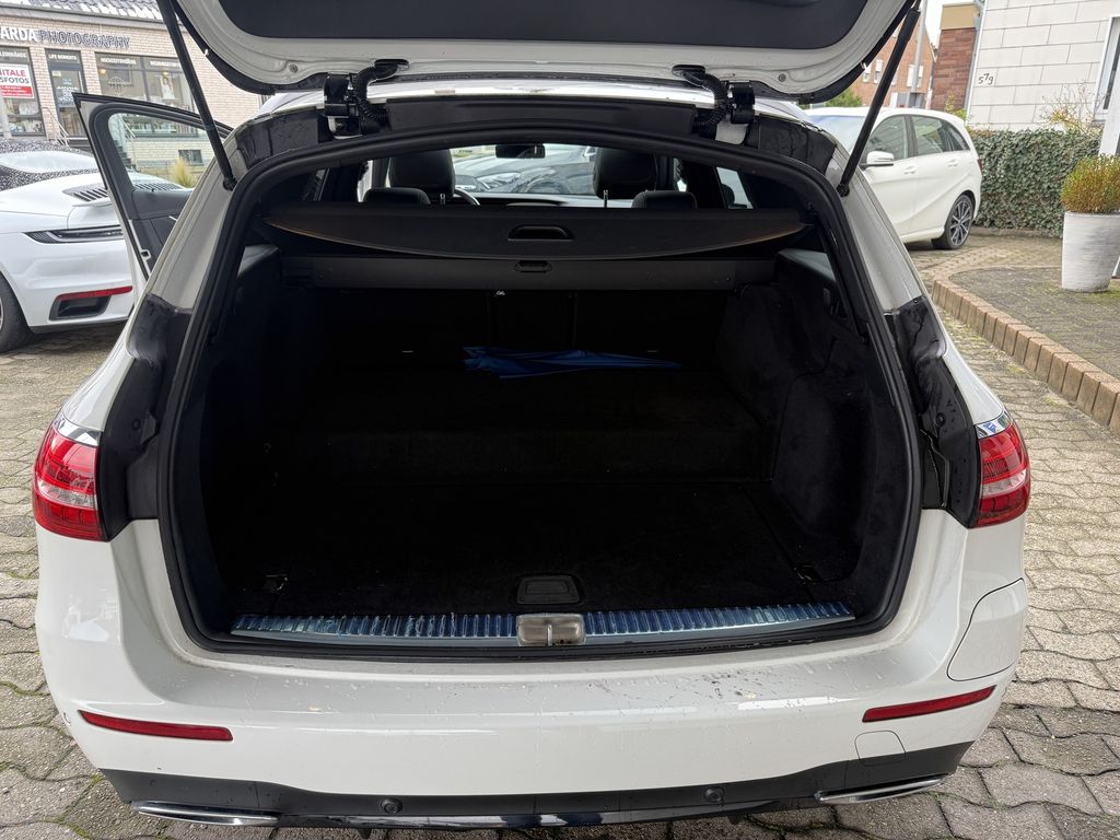 Mercedes-Benz E 300 2021