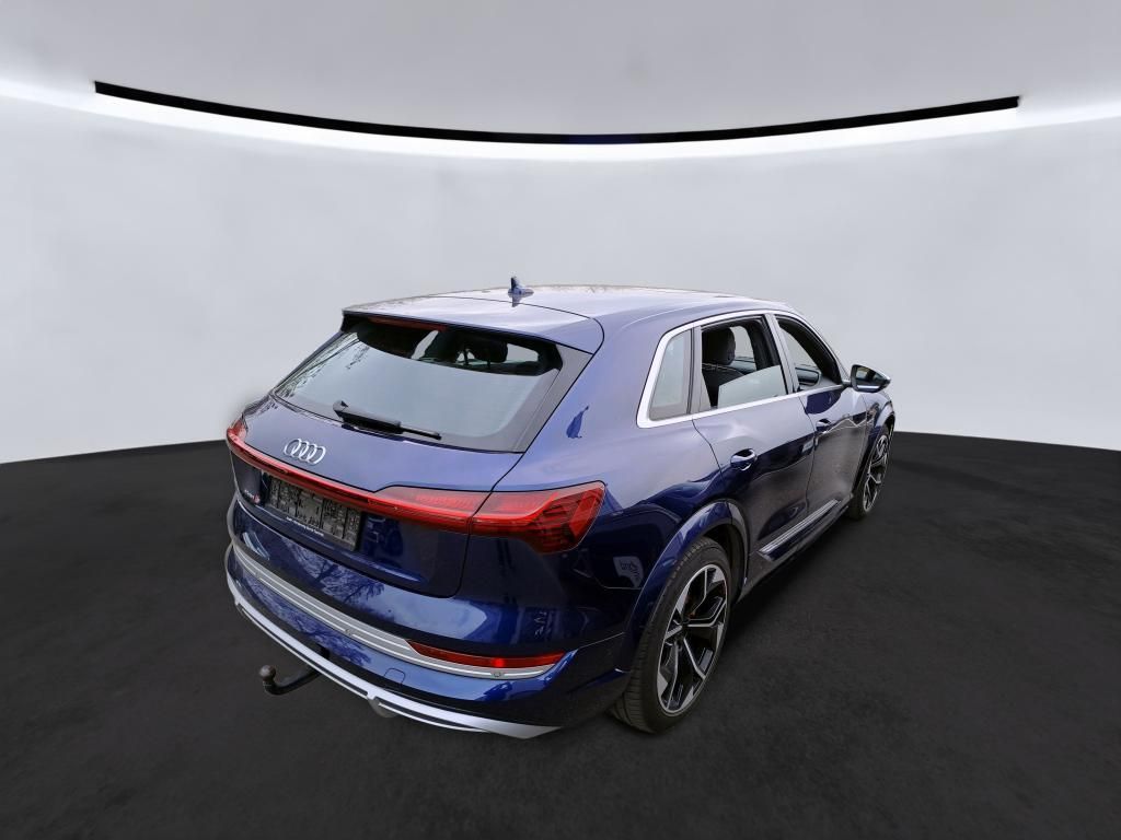 Audi e-tron 2022