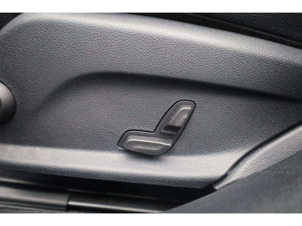 Mercedes-Benz E 300 2021