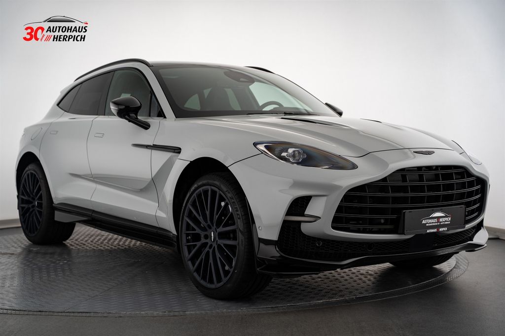 Aston Martin DBX 2025