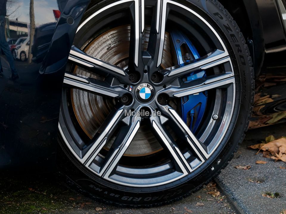 BMW M850 2025