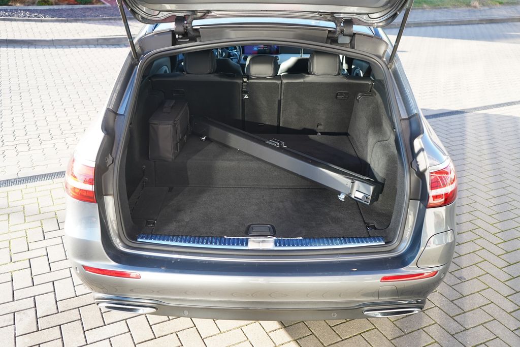 Mercedes-Benz E 300 2021