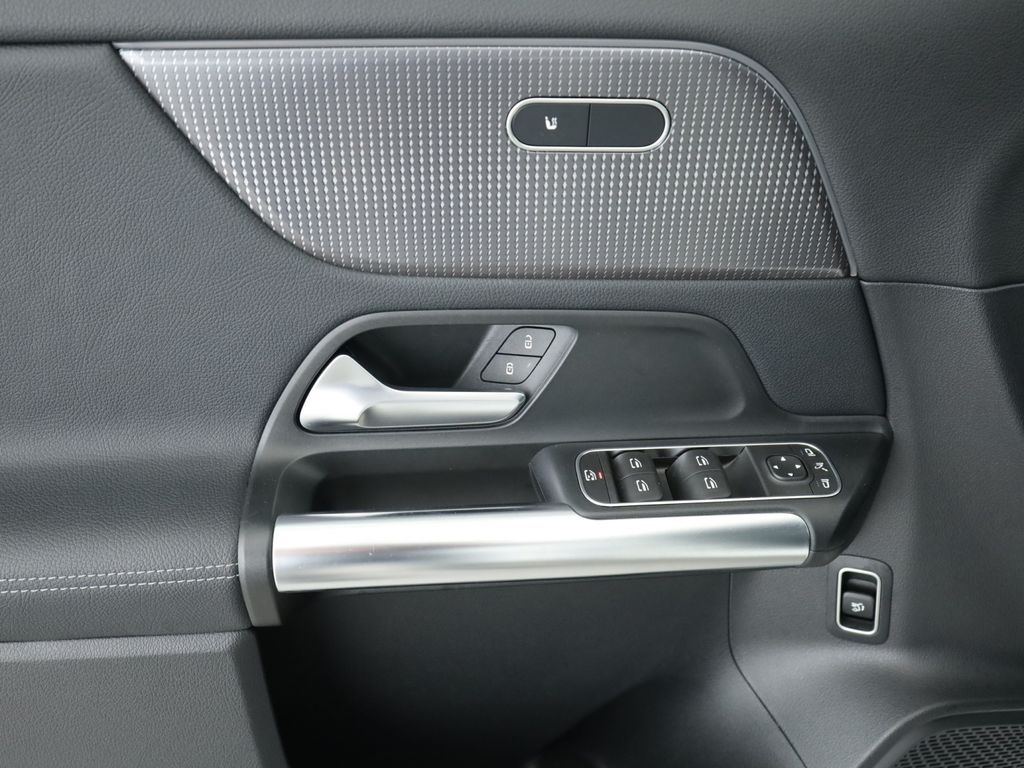 Mercedes-Benz EQA 2022