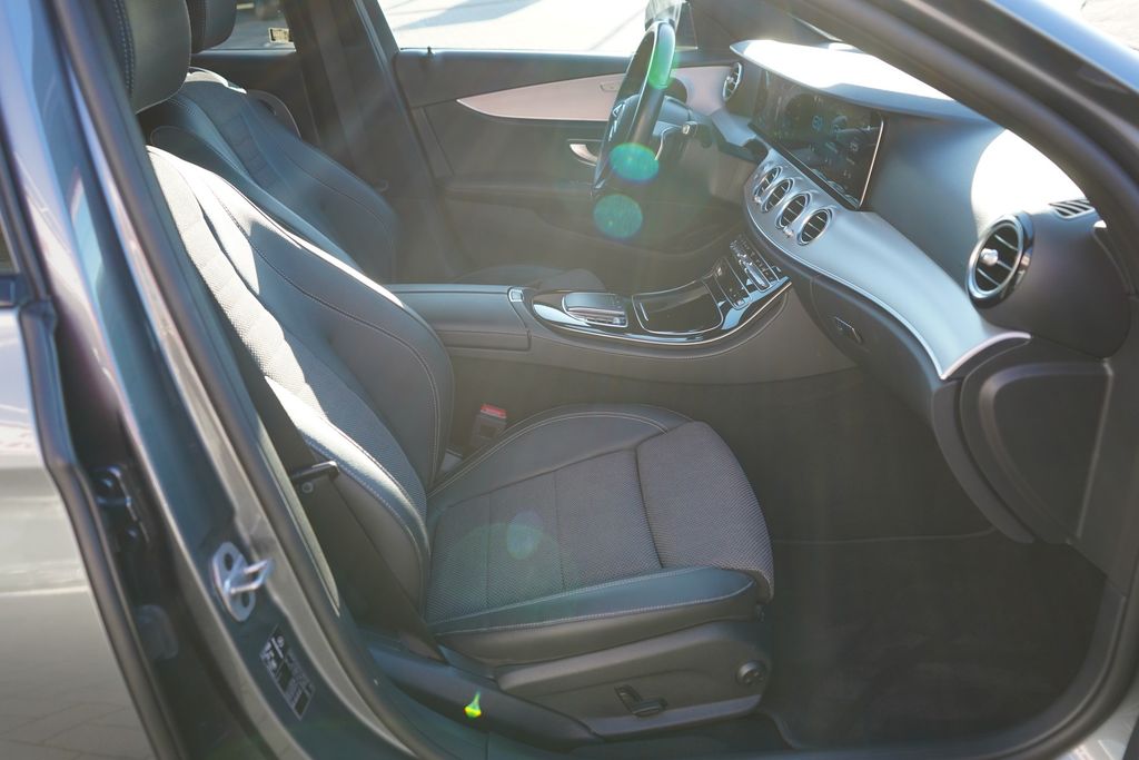 Mercedes-Benz E 300 2021