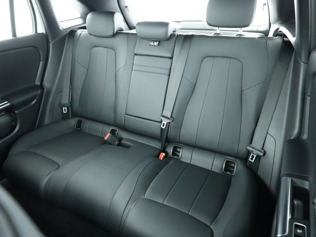 Mercedes-Benz EQA 2022