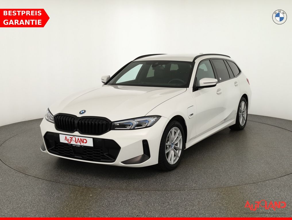BMW 330 2022