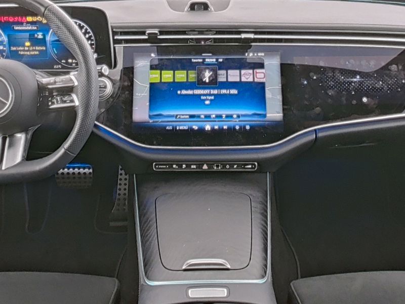 Mercedes-Benz E 300 2025