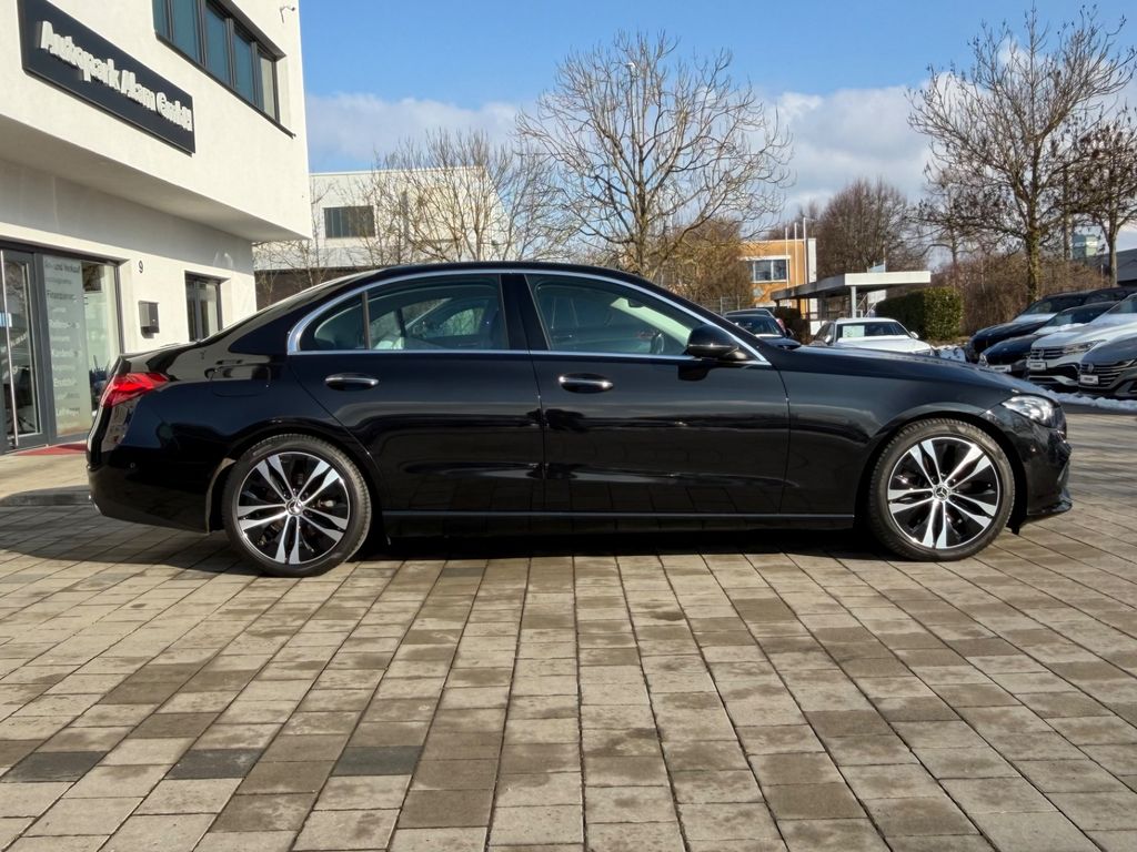 Mercedes-Benz C 300 2023