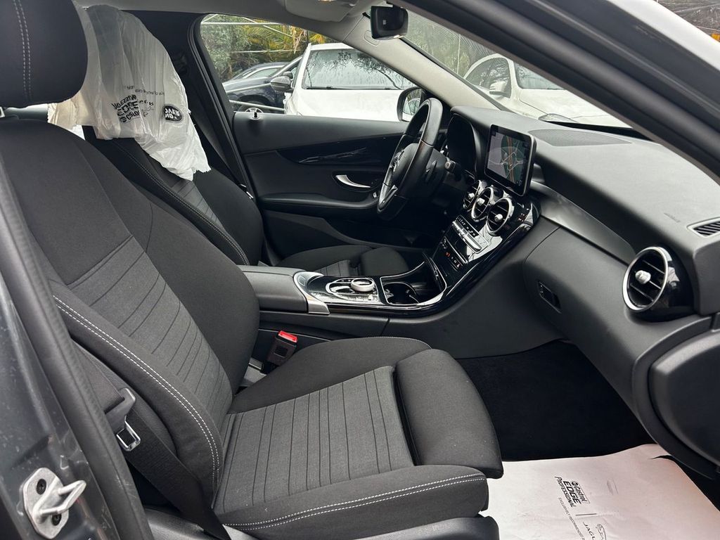 Mercedes-Benz C 200 2021