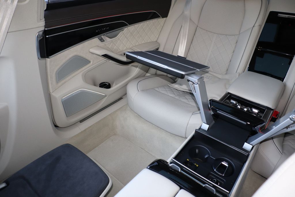 Audi A8 2025