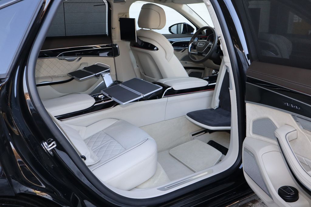 Audi A8 2025