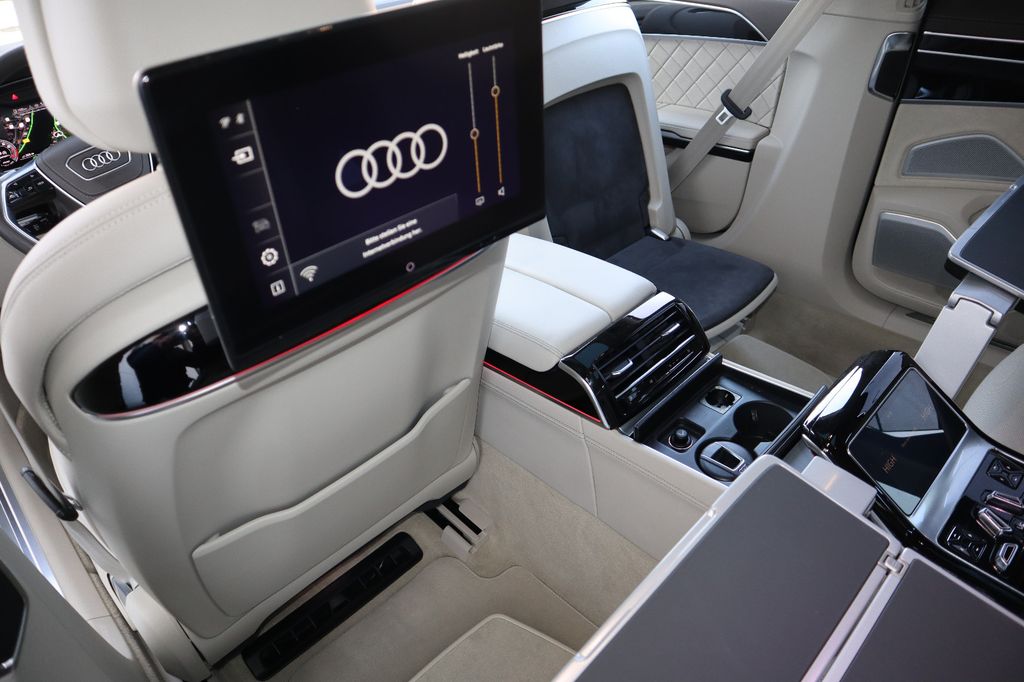 Audi A8 2025
