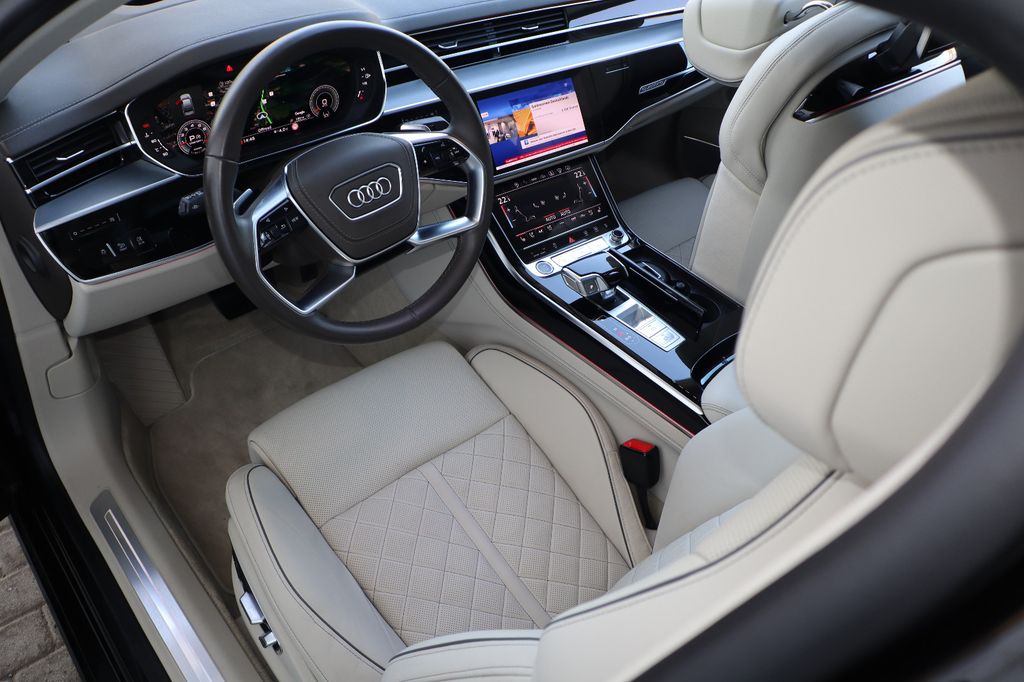 Audi A8 2025
