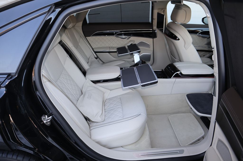 Audi A8 2025