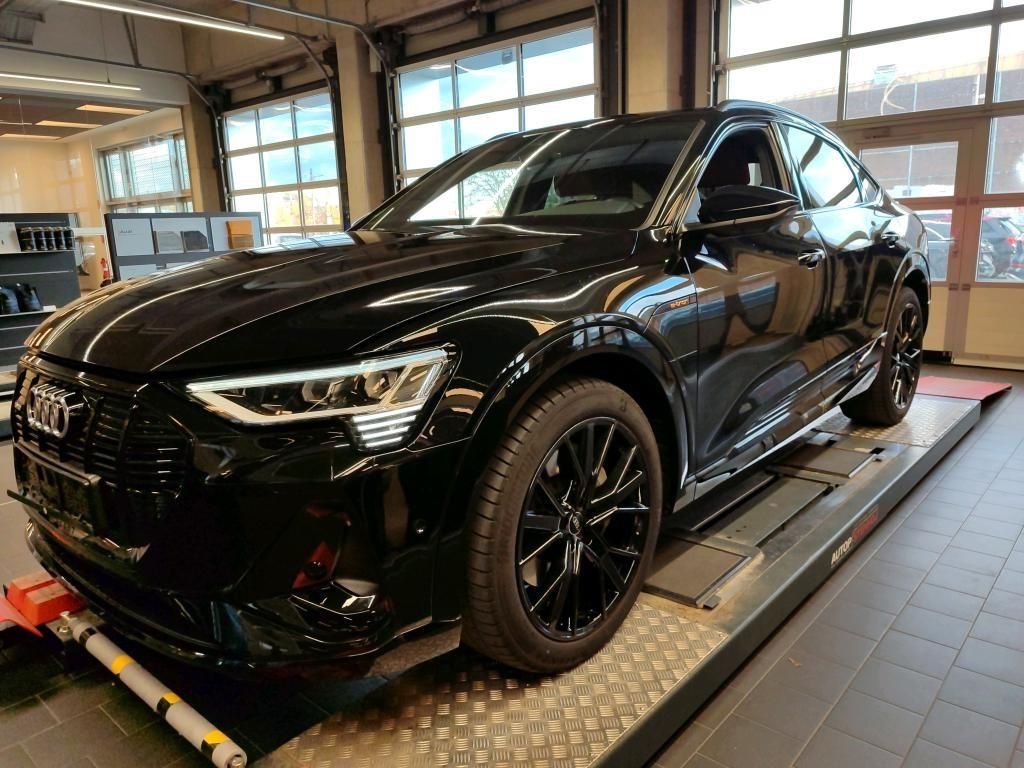 Audi e-tron 2022