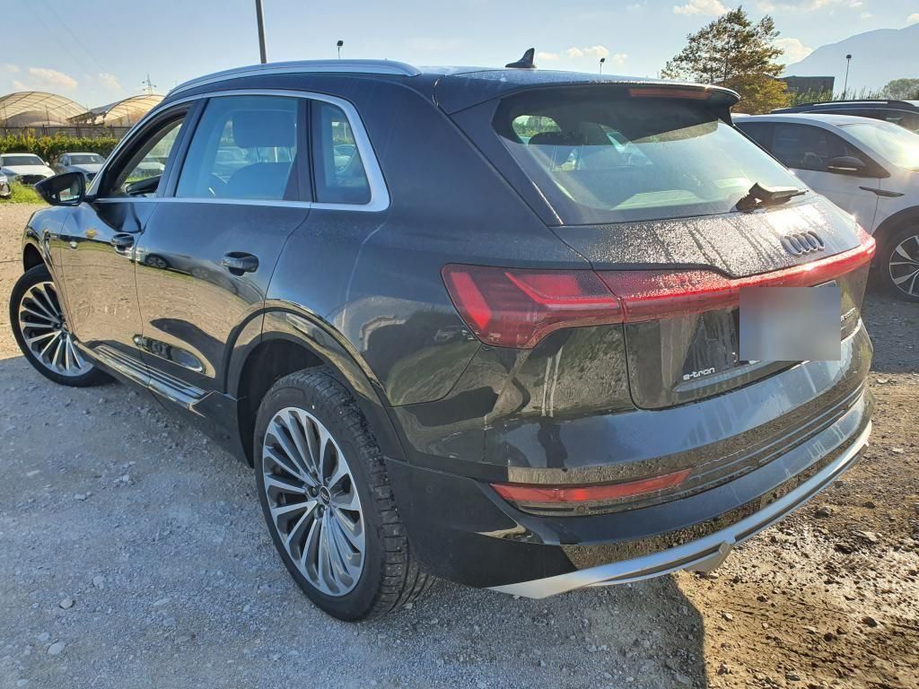 Audi e-tron 2022