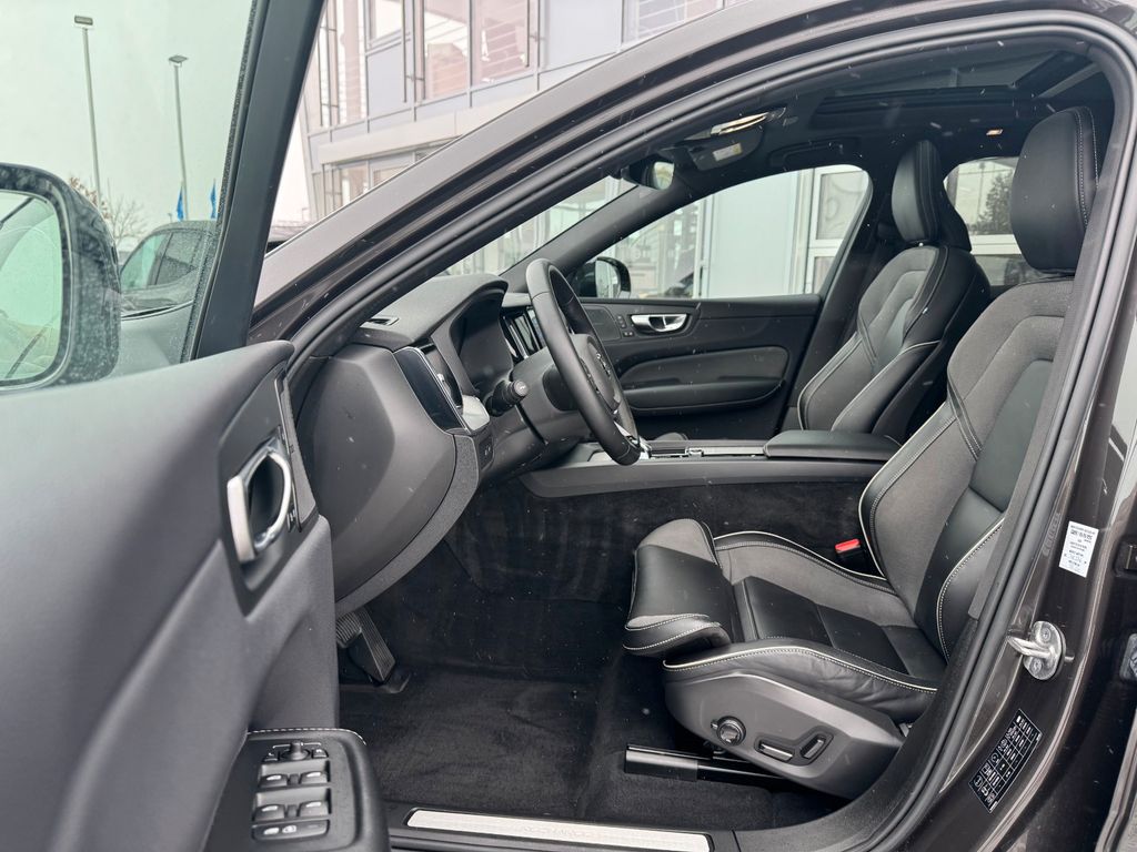 Volvo XC60 2022