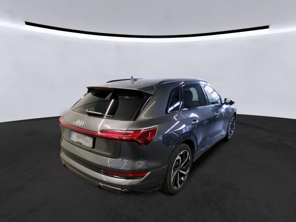 Audi e-tron 2022