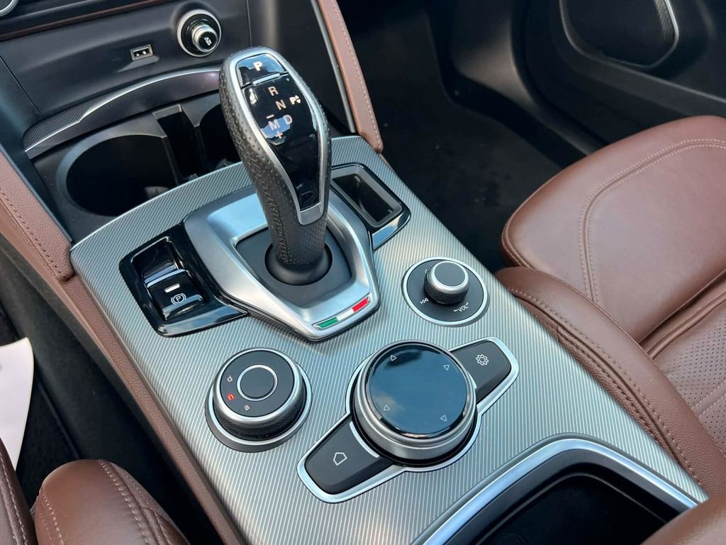 Alfa Romeo Stelvio 2020