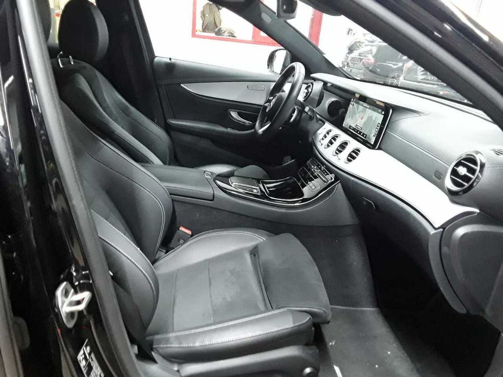 Mercedes-Benz E 300 2022