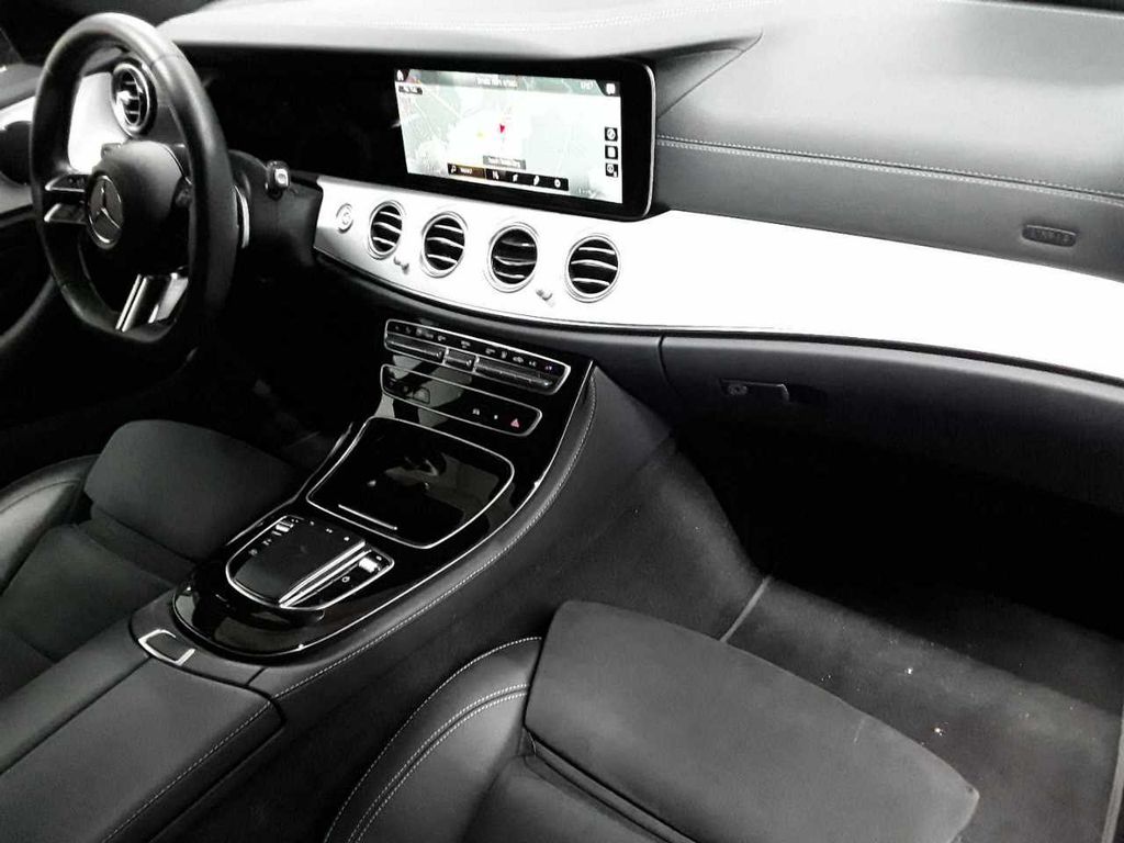 Mercedes-Benz E 300 2022