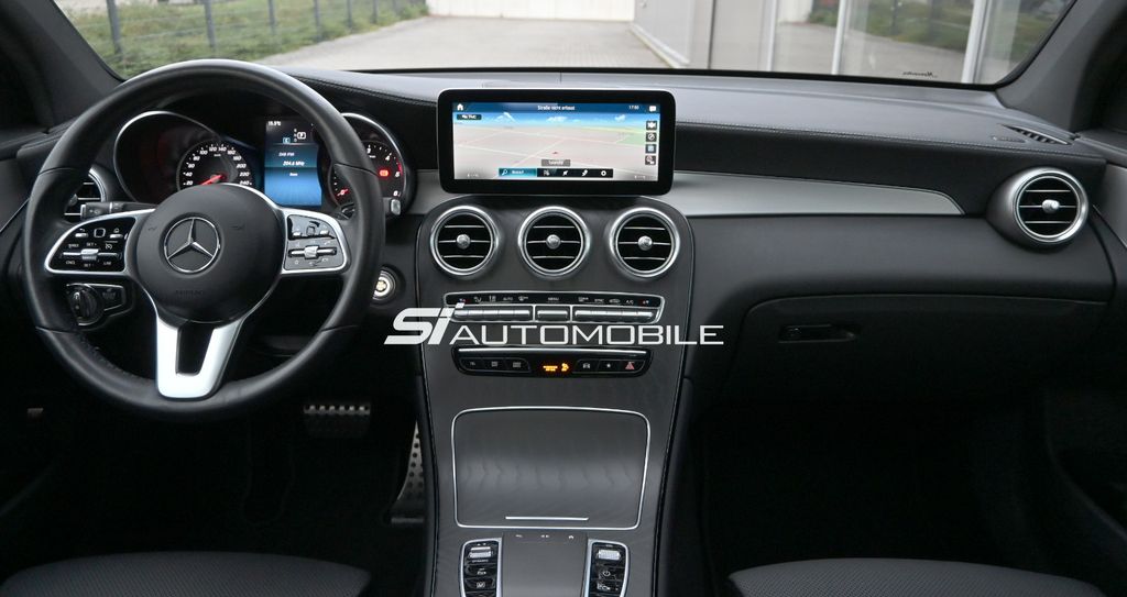 Mercedes-Benz GLC 300 2022