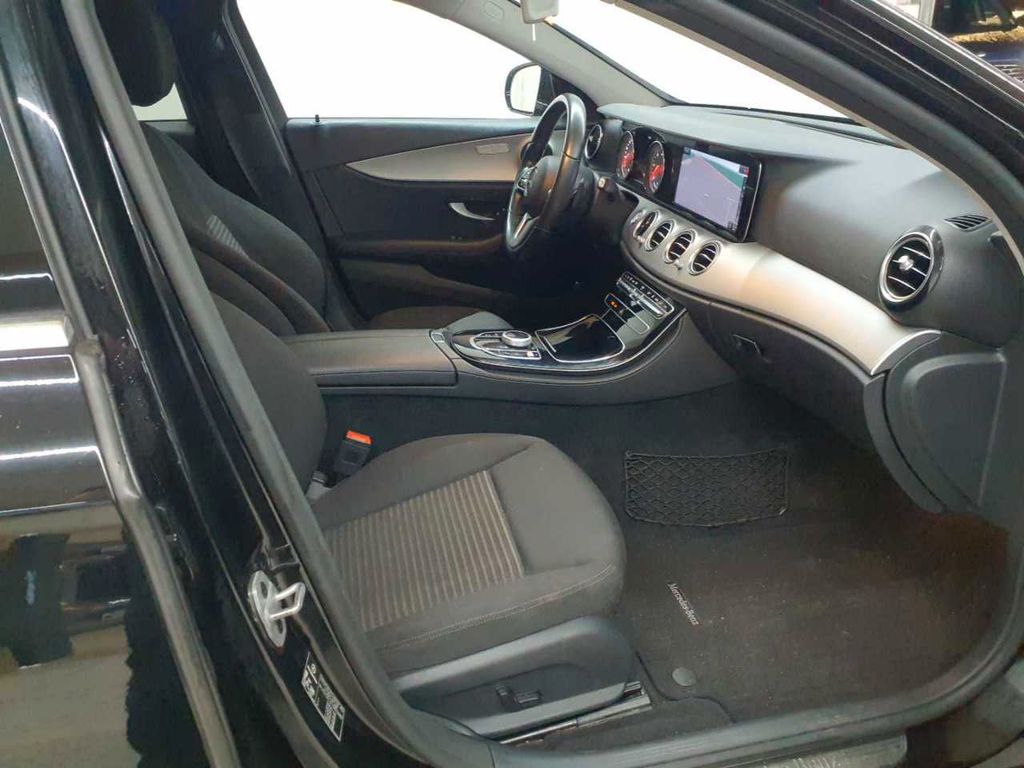 Mercedes-Benz E 300 2020