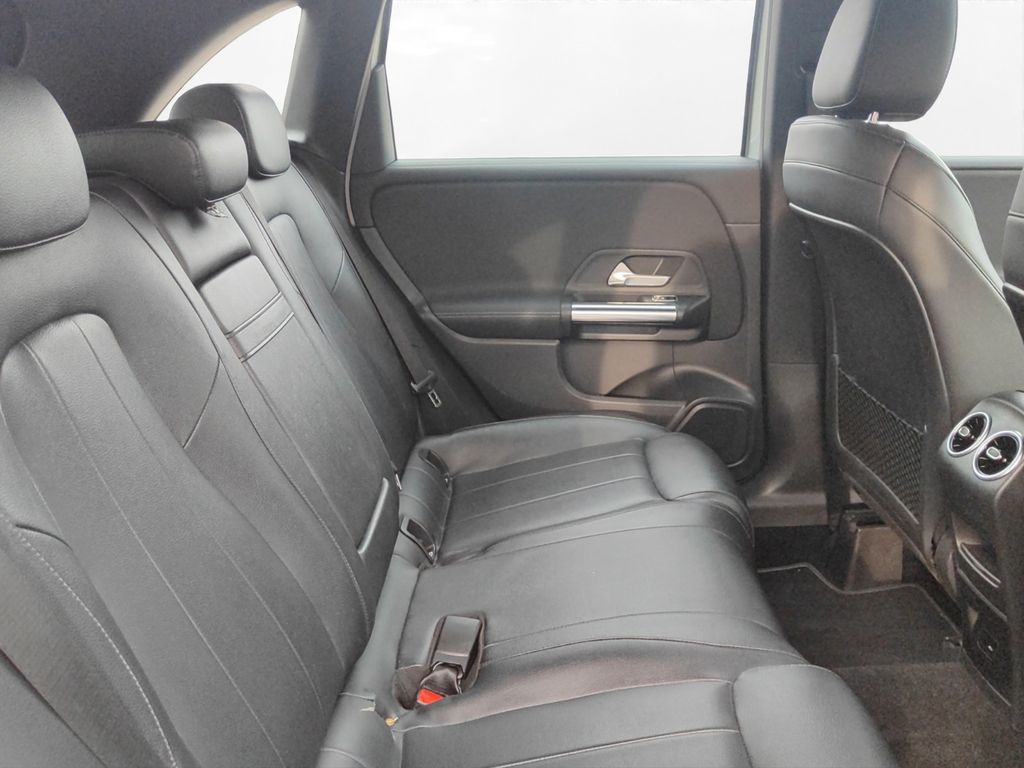 Mercedes-Benz B 200 2021