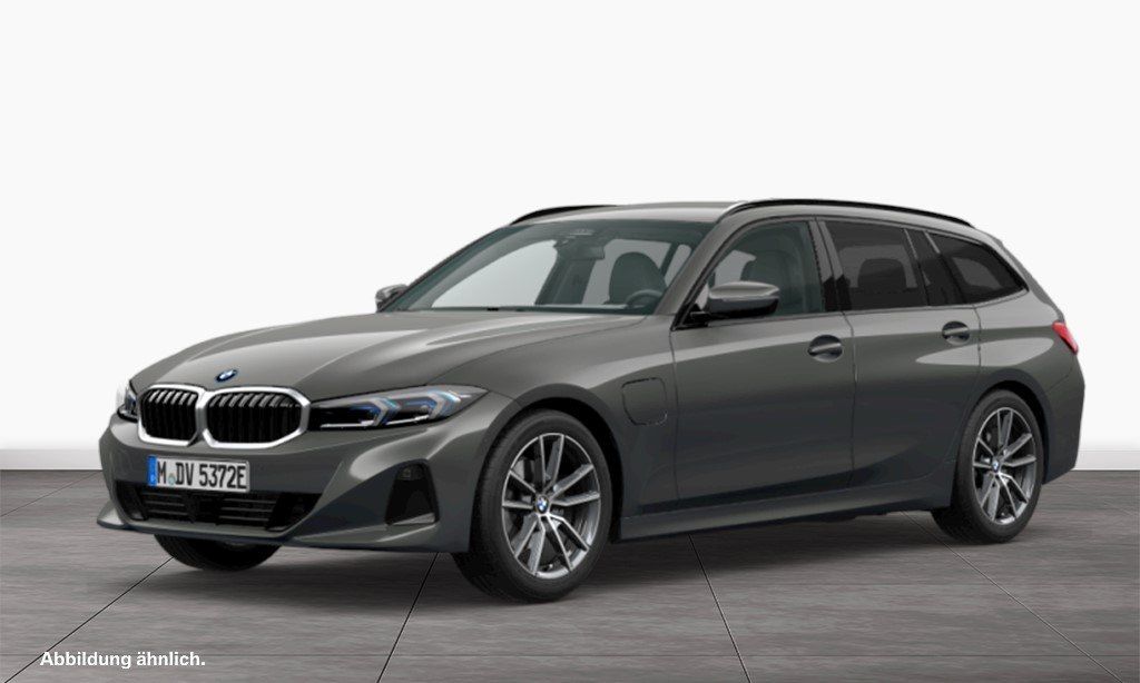 BMW 330 2022
