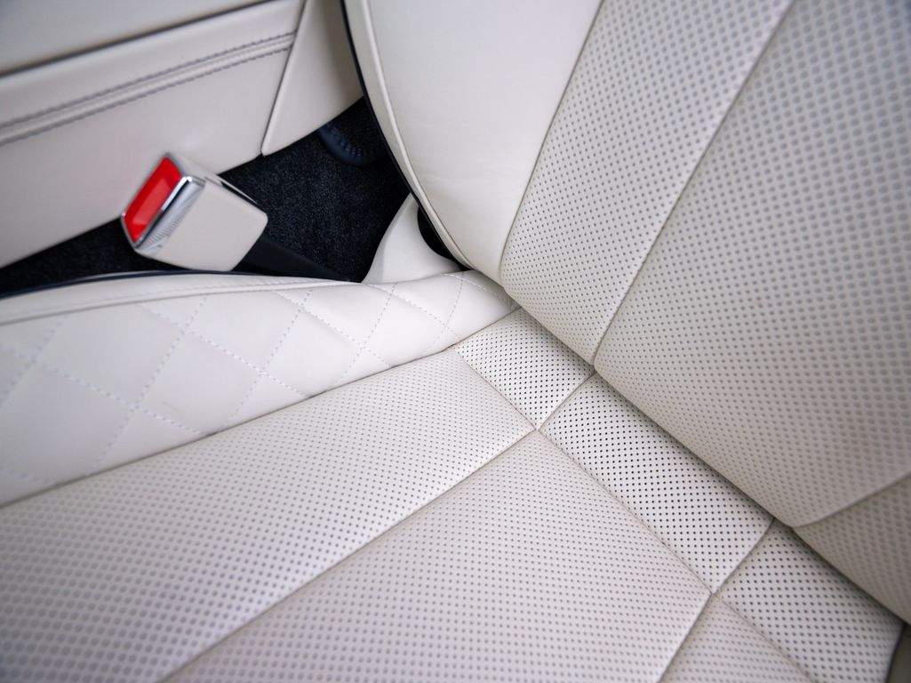 Bentley Continental GTC 2022