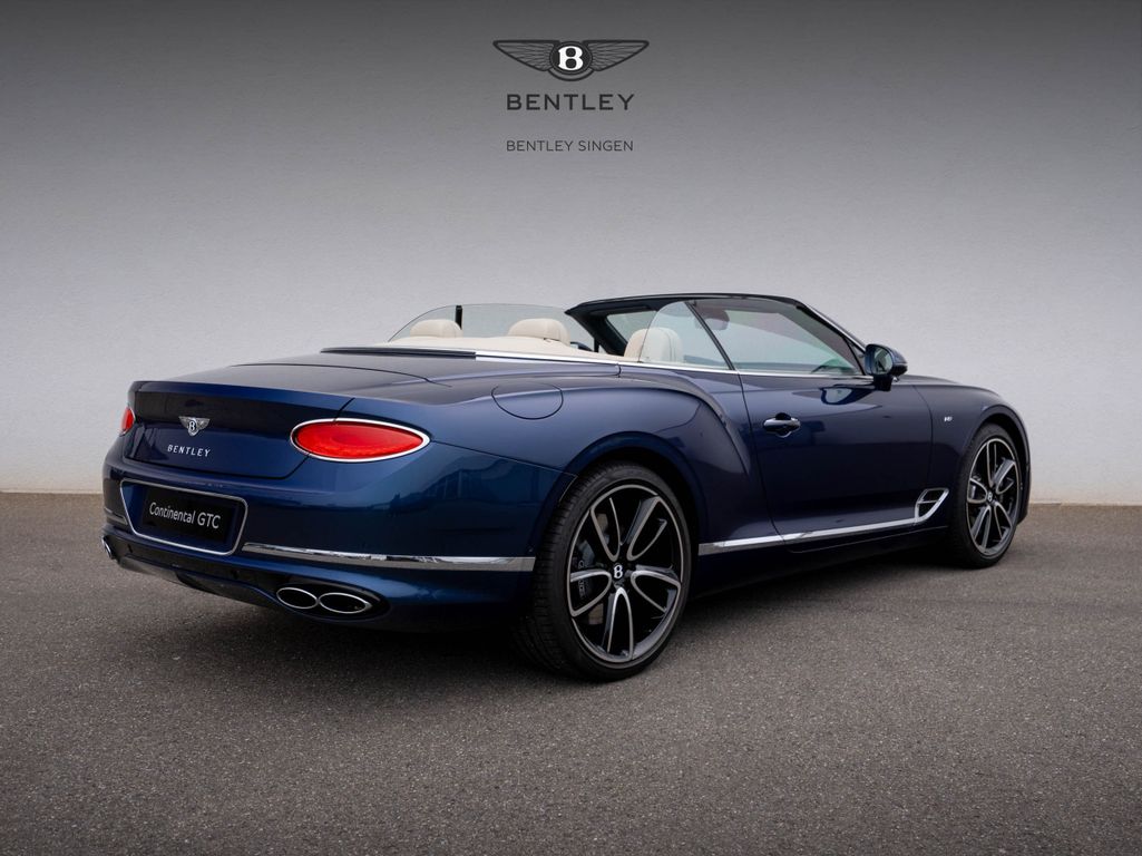 Bentley Continental GTC 2022