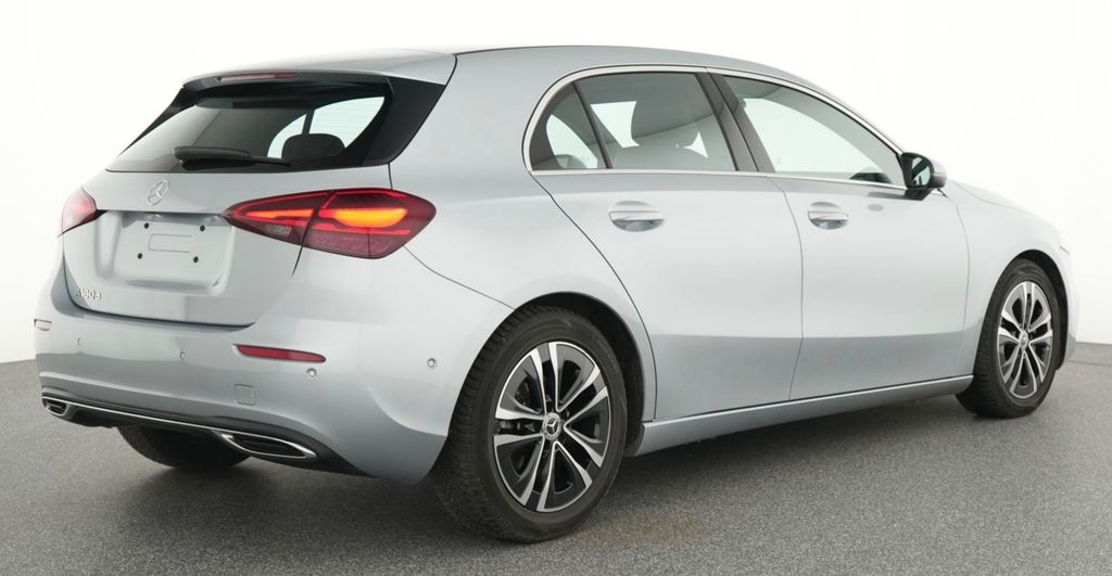 Mercedes-Benz A 180 2024