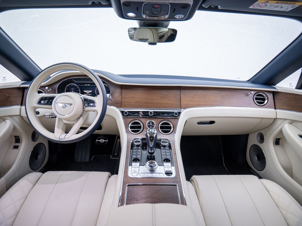 Bentley Continental GTC 2022