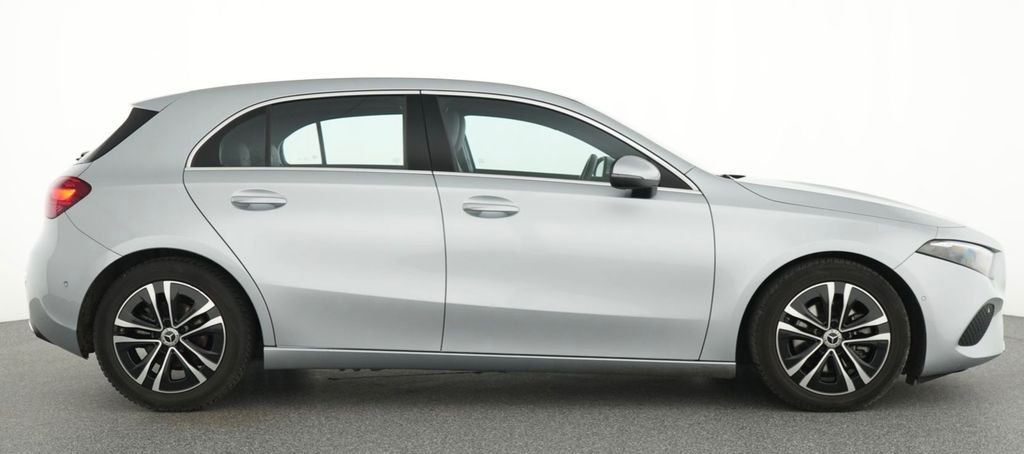 Mercedes-Benz A 180 2024