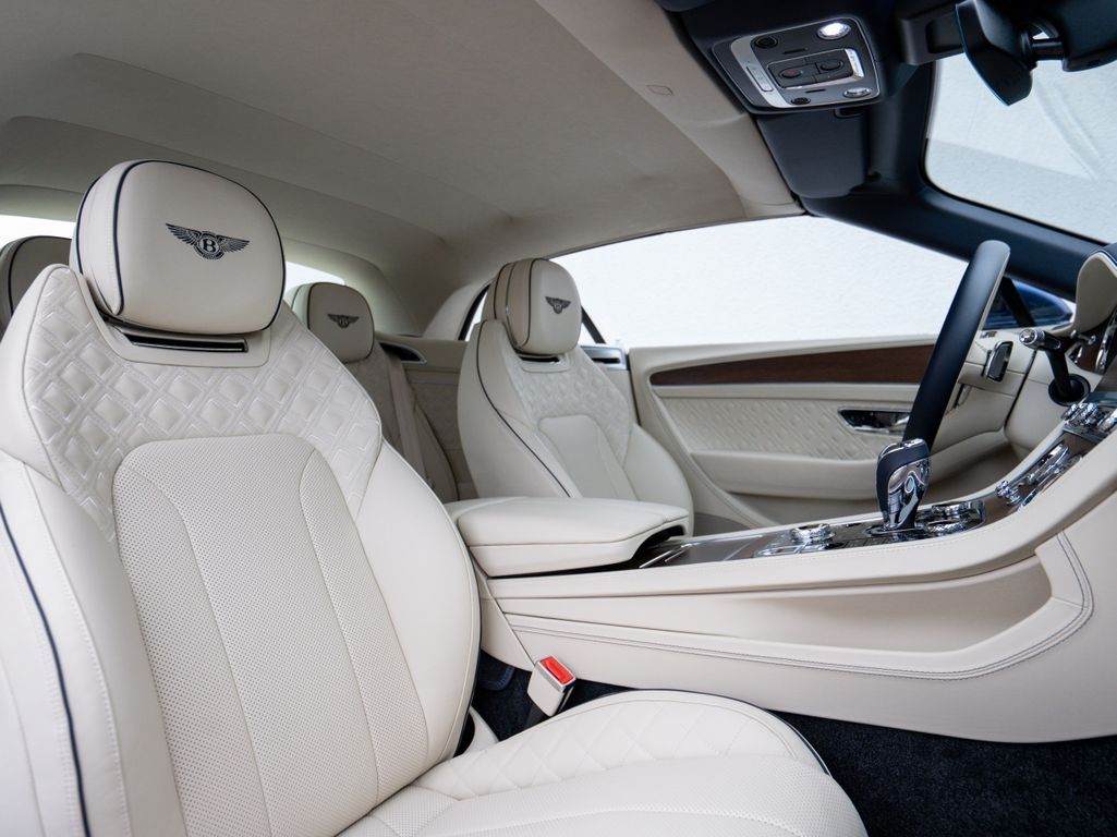 Bentley Continental GTC 2022