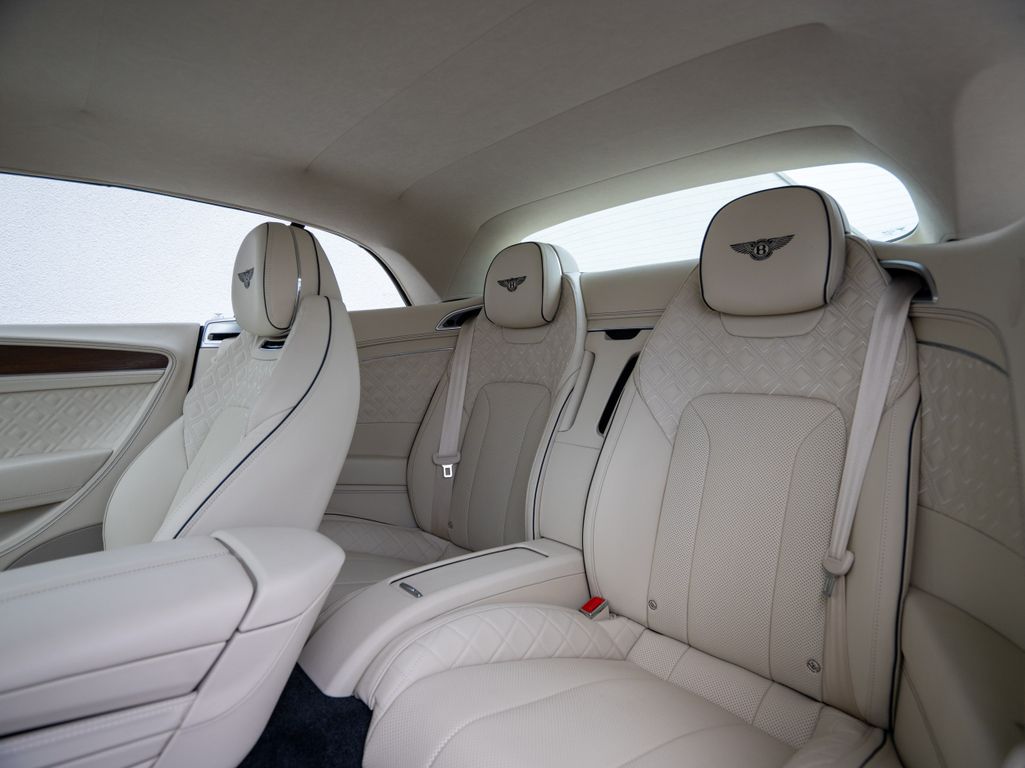 Bentley Continental GTC 2022